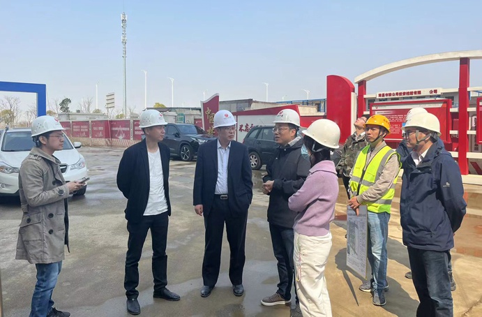 市政公用集團劉順保到朱橋東路項目、昌東三路項目、秦坊安置房項目調(diào)研