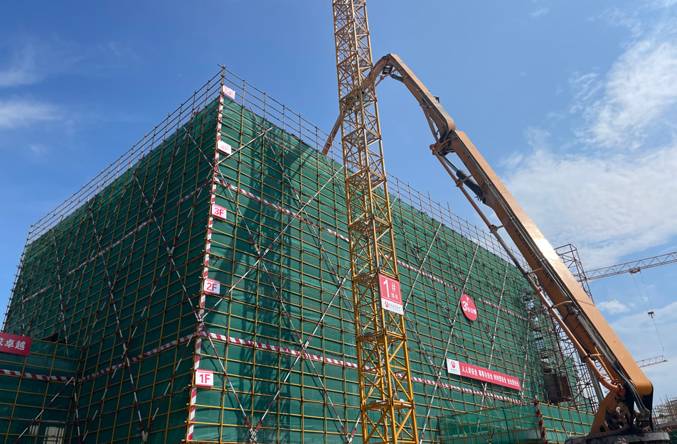 上饒馬家柚產(chǎn)業(yè)園項目生活樓、辦公樓主體結構封頂