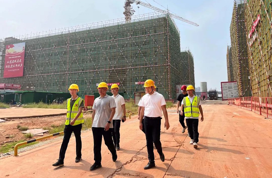 徐旭前往杭州路、新建職校等項目調(diào)研慰問