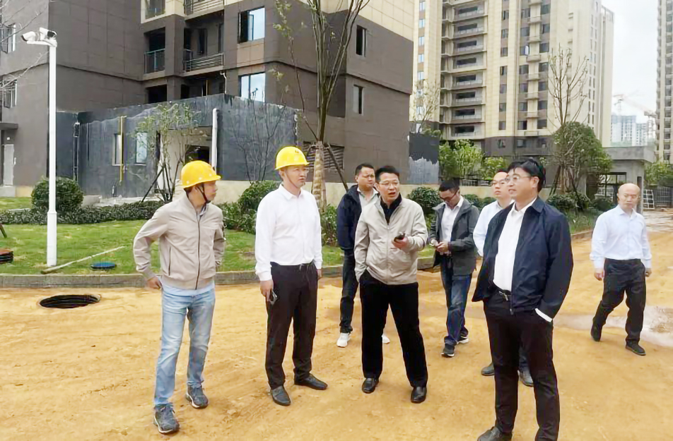 劉順保到杭州路項(xiàng)目、秦坊安置房項(xiàng)目調(diào)研