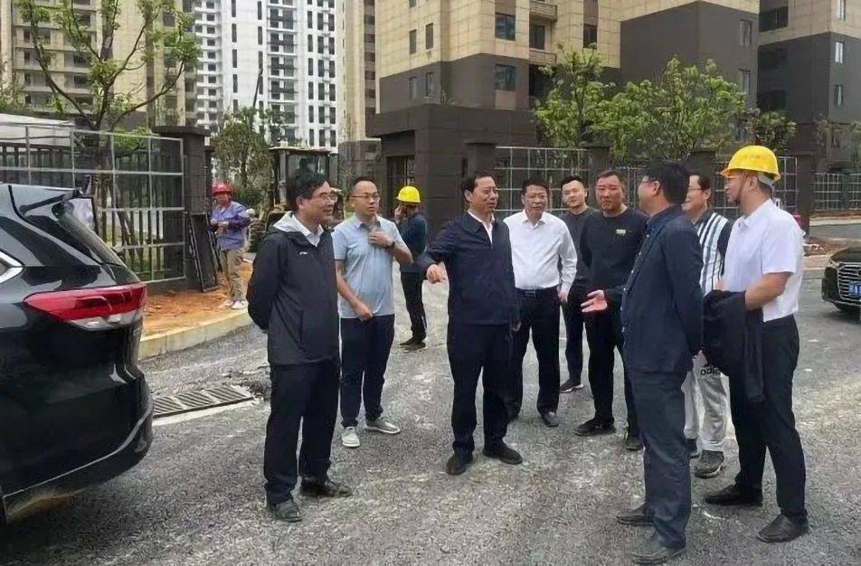 萬義輝到秦坊安置房、杭州路項目調(diào)研